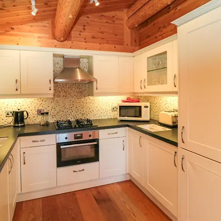 Roseberry 3 * Middlesbrough